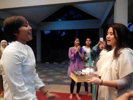 Greysia Polii dkk. Ajak Anak Yatim Buka Bersama