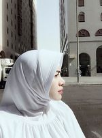 Biasa Seksi, Begini Penampilan Nikita Mirzani Berhijab