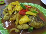 Gurih Pedas, Ayam Penyet Berlumur Sambal Rawit yang Mantap