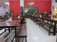 Restoran ini bernama Ayam Penyet Margo yang berada di kawasan Maronda Depok. Dengan cat berwarna merah dan jajaran meja serta kursi sangat nyaman dijadikan sebagai tempat menyantap sajian yang lezat.