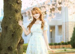 Mirip Karakter Anime, Gadis Cantik Ini Ngetop di Facebook