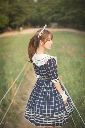 Di Facebook, dia difollow sekitar 70 ribu penggemar. (istimewa/facebook)