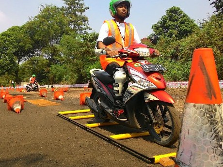 Banyak Pengendara GO-JEK yang Belum Paham Safety Riding