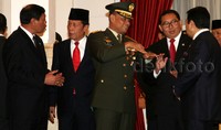 Sutiyoso dan Marciano Norman berbincang dengan tamu undangan usai pelantikan.