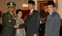 Gatot mendapat ucapan selamat dari Jokowi dan Jusuf Kalla.