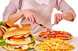Konsumsi Junk Food Terbukti Ganggu Pemrosesan Sinyal Rasa Kenyang di Otak