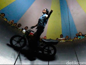 Yanti, Si Maestro Tong Setan