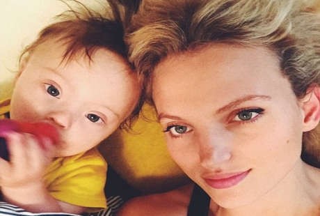 Model Ini Bangga Anaknya yang Sindroma Down Bisa Jadi Model