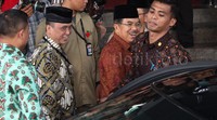 Wapres keluar gedung KPK.
