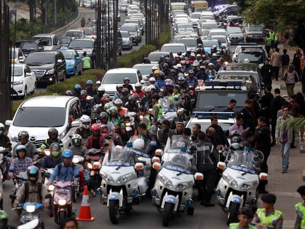 Jokowi Buka di KPK, Kuningan Macet