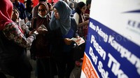 Jumlah calon penumpang mengalami peningkatan dibanding dengan hari biasa.
