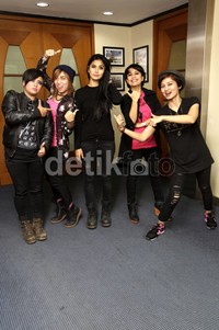 Ini formasi terbaru dari SHE. Reno Hastukrisnapati Widarto/detikFoto.
