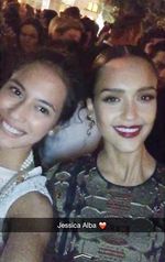Pevita Pearce Eksis Bareng Dianna Agron hingga Jessica Alba di Paris