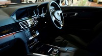 Interior E-Class Estate ditekankan pada warna interior serta tiga bagian dalam kendaraan yang mengedepankan kualitas visual, ergonomis, kepraktisan dan fungsional khas Mercedes-Benz. Ist/Mercedes-Benz Indonesia.