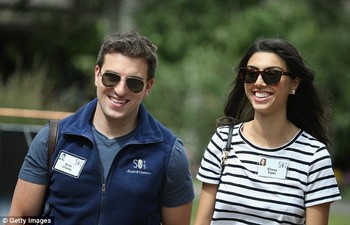Brian Chesky, CEO Airbnb dan pacarnya. (istimewa/epa)