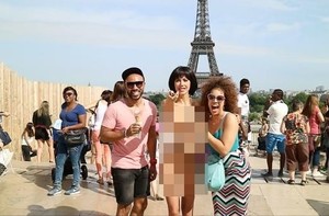 Selfie Bugil di Menara Eiffel, Seniman Cantik Ditangkap Polisi