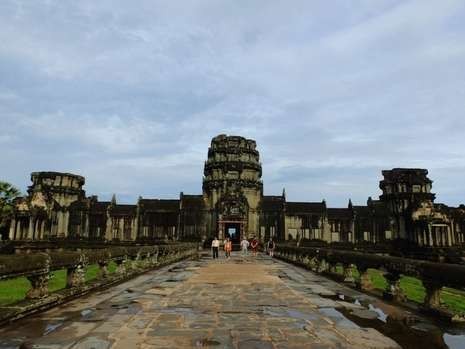 Dijejali Turis, 9 Tempat Wisata Ini Sekarat (2)