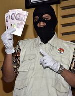 KPK Pamerkan Uang Suap Hakim PTUN Medan