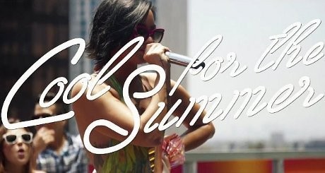 Demi Lovato Asyik Pool Party di Video Lirik Cool for The Summer