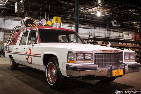 Ini Gambar Mobil ECTO-1 Milik Tim Penangkap Hantu