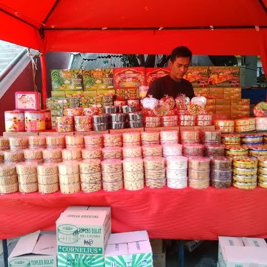 Keluhan Pedagang Kue Kering, Lebaran Seminggu Lagi Omzet Anjlok 40%