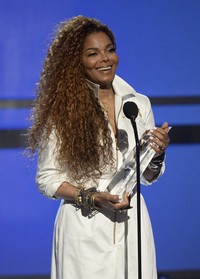 Janet Jackson memeluk Islam pada tahun 2013 lalu, mengikuti pernikahannya dengan seorang milyarder dunia, Wissam al-Mana. REUTERS/Kevork Djansezian/detikFoto.