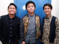 Kesibukan di antara CJR dan Bastian membuat mereka jadi jarang bertemu.