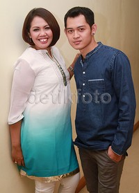 Ferry yang memiliki kemiripan dengan Rezky Aditya itu 20 tahun lebih muda dari Ely. Pool/Gus Mun/detikFoto.