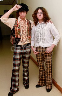 El dan Dul bergaya retro. Pool/Gus Mun/detikFoto.