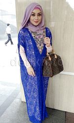 Cantiknya Terry Putri Berhijab