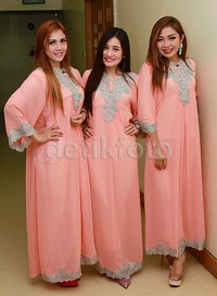 Penampilan Trio Macan berkaftan. Pool/Gus Mun/detikFoto.