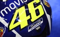 'Sebagai Sponsor Resmi Tim, slogan PT Yamaha Indonesia Motor Manufacturing (YIMM) yaitu 'Semakin di Depan' (One Step Ahead) telah menjadi ciri yang sangat dikenal pada motor tim. Dimulai dari akhir pekan ini sampai akhir musim balapan, logo itu akan digantikan logo BLUE CORE yang menempel pada cowling bagian depan dan bagian perut motor,” tulis Yamaha. Pool/dok Yamaha.