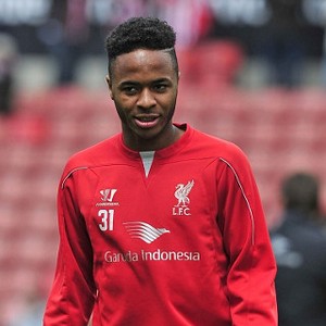 Dua Hari Sakit, Sterling Akhirnya Berlatih Setelah Didatangi Staf Medis Klub