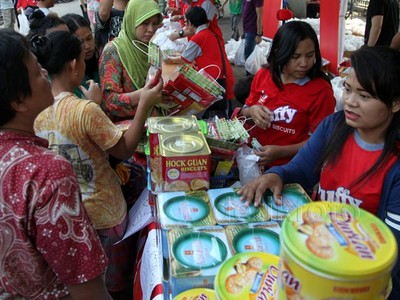 Pasar Murah Diserbu Warga di Mangga Dua