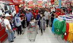 SBY dan Ibu Ani Belanja di Carrefour