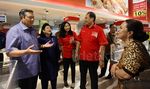 SBY dan Ibu Ani Belanja di Carrefour