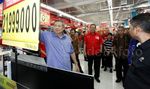 SBY dan Ibu Ani Belanja di Carrefour