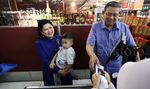 SBY dan Ibu Ani Belanja di Carrefour