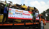 Mudik Bareng Honda berangkatkan 1.100 kendaraan sepeda motor.