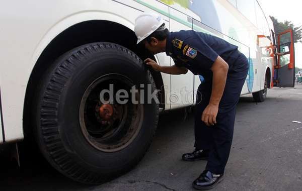 Impor Ban Diperketat, Pintu Masuk Pelabuhan Dibatasi
