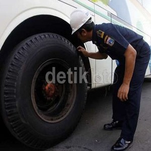 Impor Ban Diperketat, Pintu Masuk Pelabuhan Dibatasi