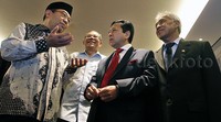 Ketua BPK Harry Azhar Azis berbincang dengan Ketua DPR Setya Novanto usai menyerahkan hasil pemeriksaan terhadap kesiapan pemerintah atas penyelenggaraan Pilkada serentak 2015. Pool/Lamhot Aritonang/detikFoto.