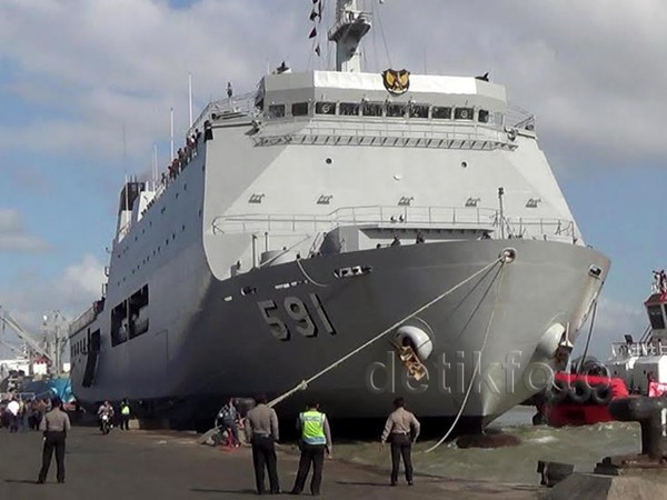 Kapal Pengangkut Pemudik Tiba di Tanjung Perak