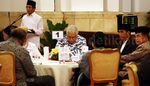 Jokowi Bukber dengan Menteri, Dubes dan Pimpinan Lembaga