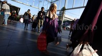 Stasiun Senen tampak ramai oleh pemudik.