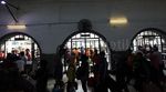 H-4 Lebaran, Pemudik Padati Stasiun Senen