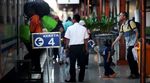 H-4 Lebaran, Pemudik Padati Stasiun Senen