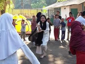 Mengintip Kegiatan Andien dan Suami di Bulan Puasa
