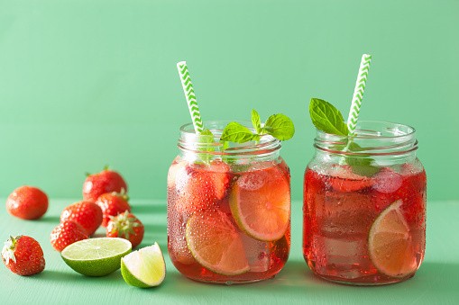 Racik Kreasi Punch Teh Tahiti dan Lychee Punch untuk Sajian Segar Hari Raya