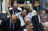Aktor Bradley Cooper juga tampak dari bangku penonton. REUTERS/Stefan Wermuth/detikFoto.